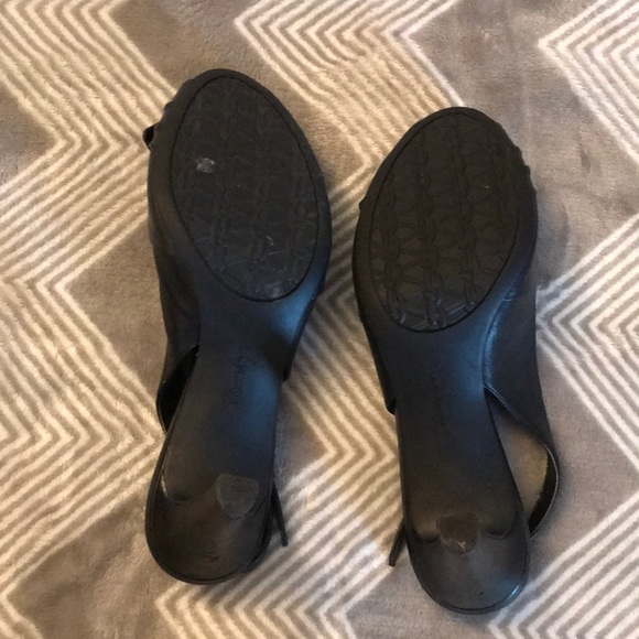 Pretty Black shoes - Picture 3 of 5